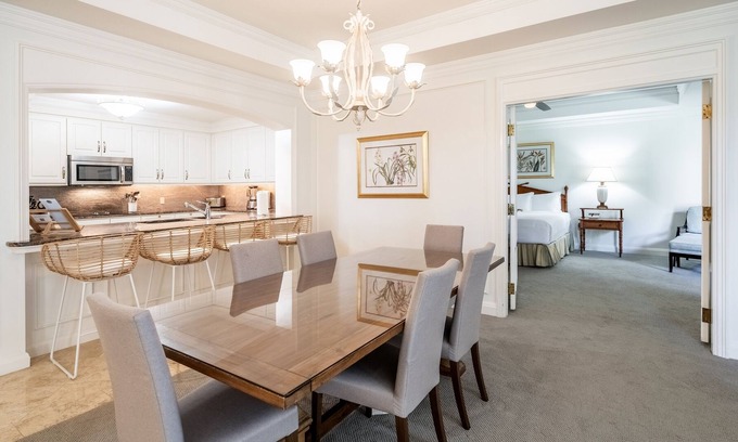 Seven Mile Beach Condominio | Garden View Residence 103 Located at The Ritz-carlton by Redawning