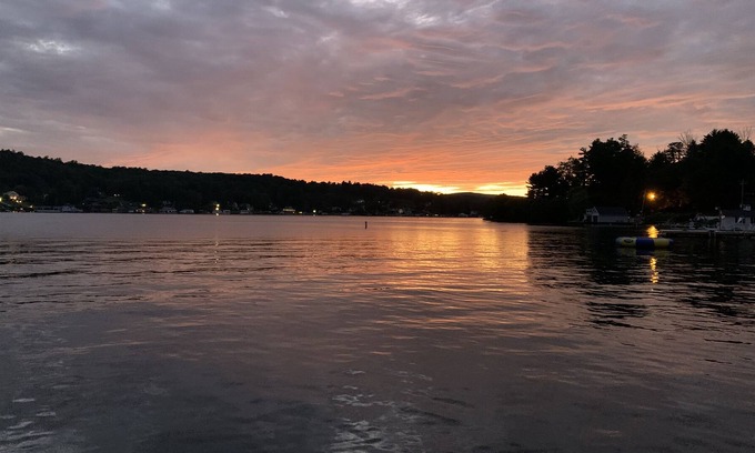 Shawanese Villa | Garden Villa w/Hot Tubs Boating Kayaking minutes from the Lake
