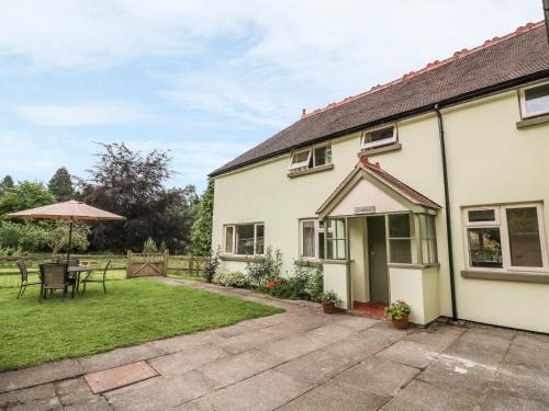 Llanwrthwl Casa | Gardener's Cottage