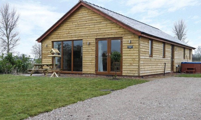 Nantwich Cabaña | Gardener's Lodge, NANTWICH