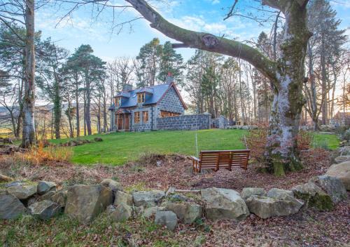 Huntly Casa | Gardeners Cottage at Craighead