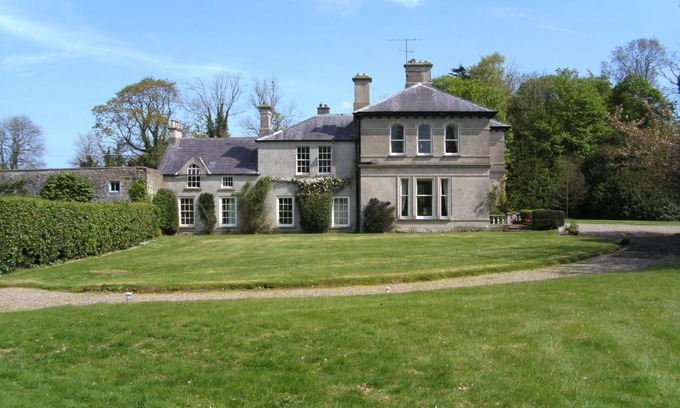 Ballymoney Casa | Gardenvale Manor House B&B