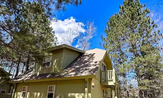 Lewiston Cabaña | Garland Golf Cottage on Fountains Hole 10
