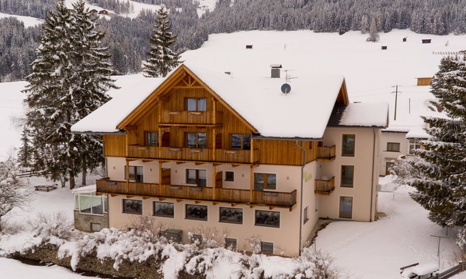 Villabassa Casa | Garni Appartements Helvetia