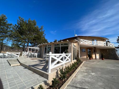 Nisava District Hotel | Garni hotel Oblačinsko jezero