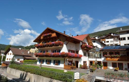 Ortisei Casa | Garni-Hotel Pichler