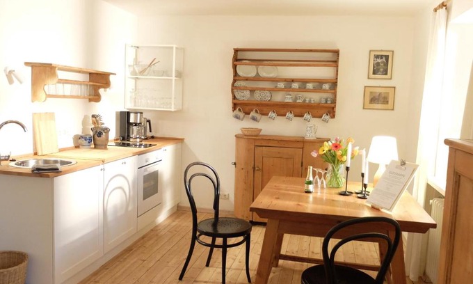 Breitbrunn a. Chiemsee Apartamento | Gartenstudio-Apartment Tausendfreund - adults only - am Chiemsee