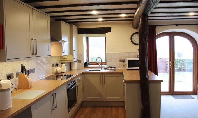 Wing Cabaña | Garth Cottage