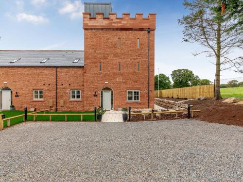 Wing Casa | Garth House - Peel Castle