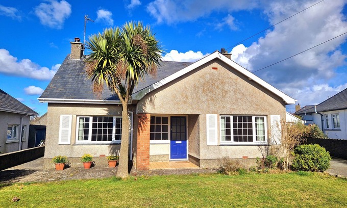 Edern Casa | GARTH, pet friendly, character holiday cottage in Morfa Nefyn