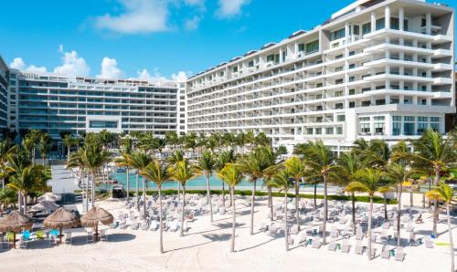 Playa Mujeres Hotel | Garza Blanca Resort & Spa Cancun