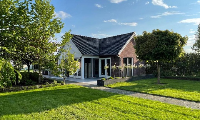 Dirksland Casa | Gastenverblijf bij de Buuren