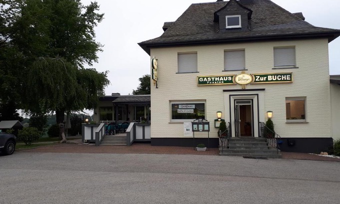 Mittelstrimmig Casa | Gasthaus Pension Zur Buche