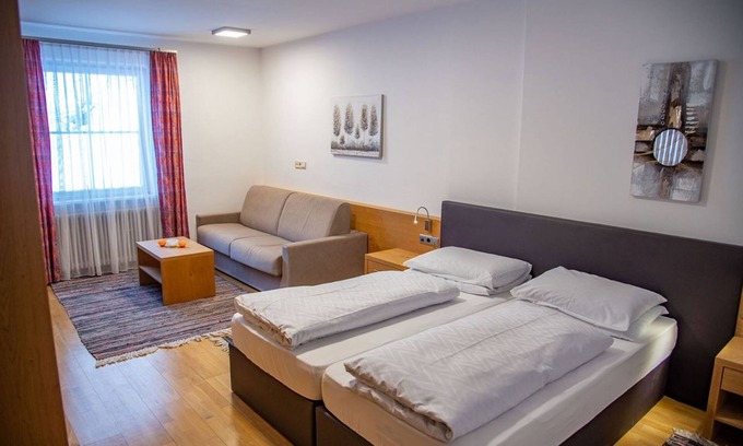 Santa Valburga Apartamento | Gasthof Kirchsteiger 'Zimmer 6' con vistas al lago, terraza compartida y Wi-Fi