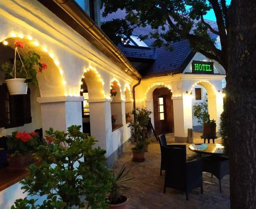 Paty Hotel | Gastland M1 Hotel & Conference Center