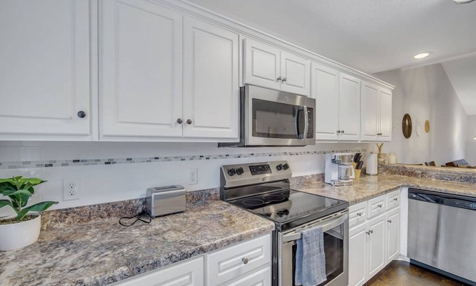 Statesboro Apartamento | Gata Suite - Quiet Neighborhood 10 Minutes to GSU