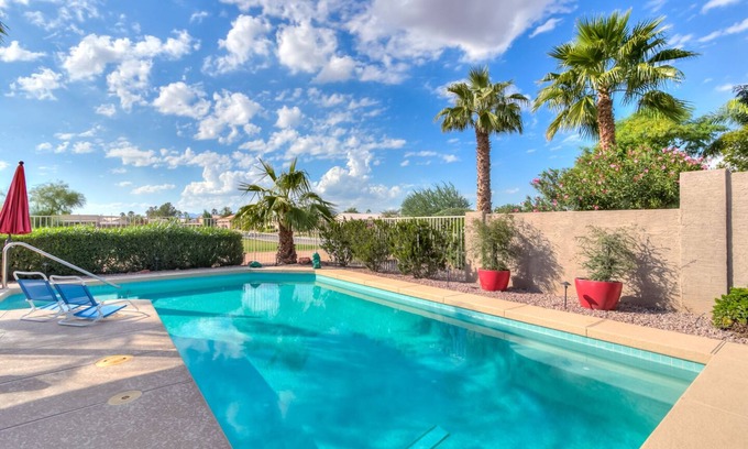 Palm Valley Casa | COMUNIDAD PRIVADA PRIVADA PEBBLECREEK Casa sensacional con piscina, jacuzzi y auto de golf