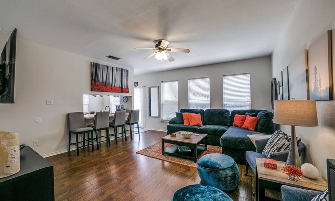 Far North Central Casa | Gated Community NEISD 30+ nights Stone Oak Hospitals AIR FORCE Lackland BMT ARMY