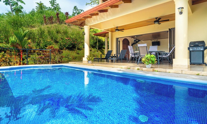 Barrio Las Playitas Casa | Gated Community-Privacy, Ocean Views-pool-Ojochal-sleep 9