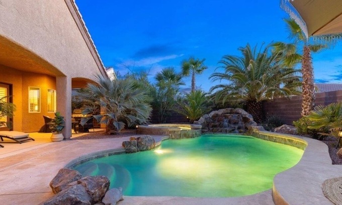 MacDonald Ranch Casa | Gated single story 3 bed 3 bath 1 office house with private pool and spa
