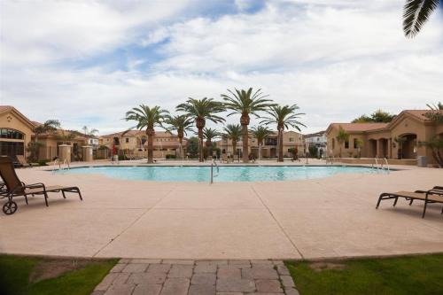 Mesa Casa | Gated townhouse with 2 suites, heated pool, hot tub