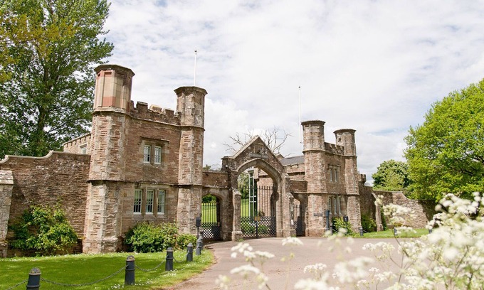 Pudleston Cabaña | GATEHOUSE ADAM LODGE EN UN ENTORNO IMPRESIONANTE