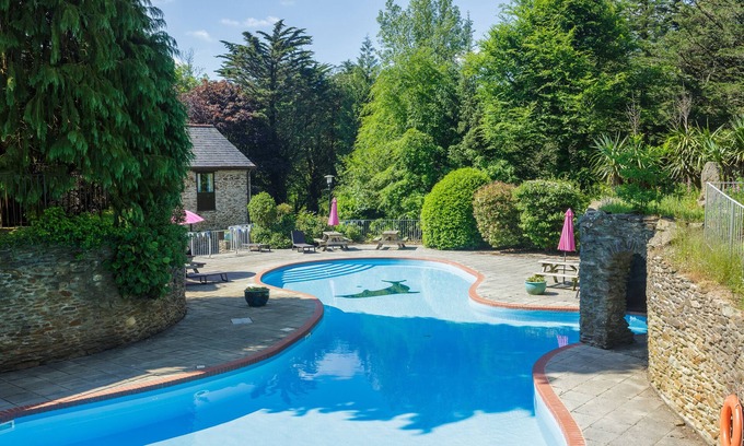 Ivybridge Cabaña | Hermoso Campo Cabaña de piedra situado en una finca de 28 acres más piscina