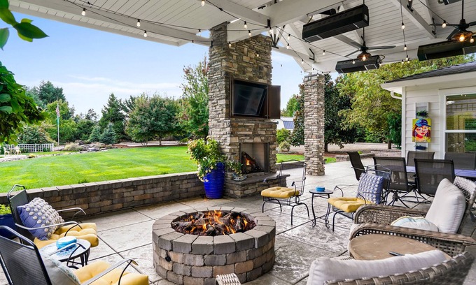 Salem Casa | Gather - luxury farmhouse retreat in the heart of the Oregon Wine Country