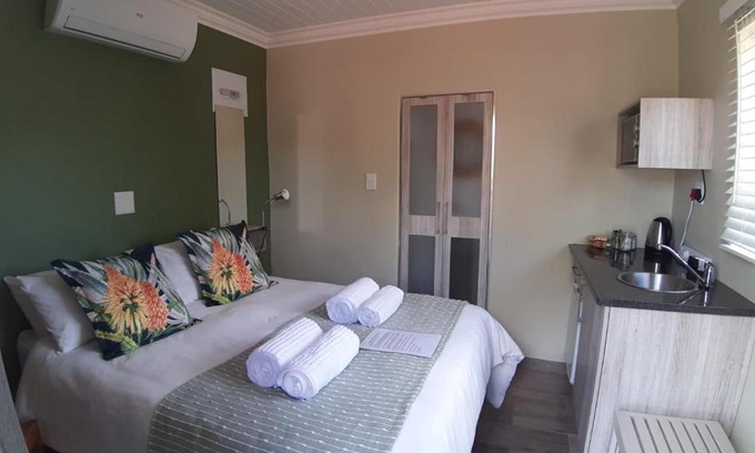 Fichardt Park Apartamento | Gathering Guesthouse - Aloe room