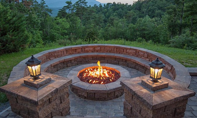 Pittman Center Casa | Gatlinburg Mansion Cabin