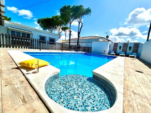 Los Gallos-Cerromolino Casa | GATU Villa Serena piscina privada mayores de 25 años y familias