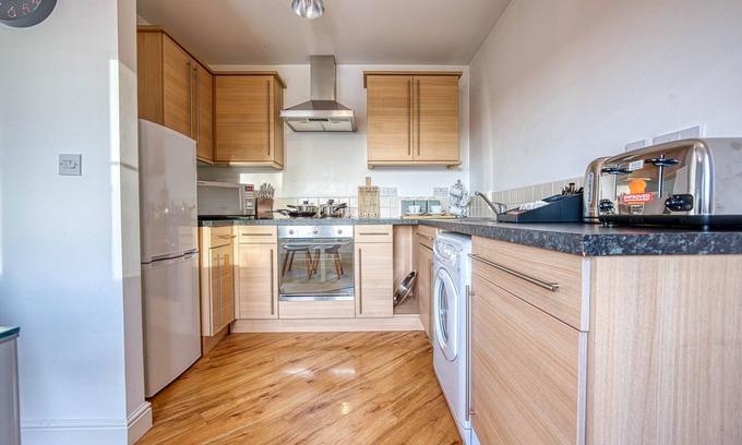 Sutton Coldfield Apartamento | Blue Cedar 2 Bed, 2 Bath Apt with Parking, Birmingham by 360Midlands