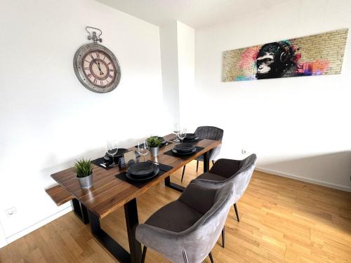 Unteraurach Apartamento | Gehobenes Wohnen mit Balkon, Parkplatz und keine 10 Minuten in die City