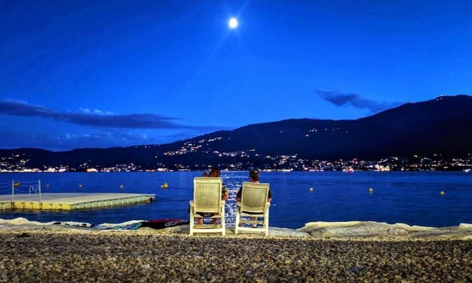 Pallanza Apartamento | Gelsomino 2 apartment with garden in Verbania