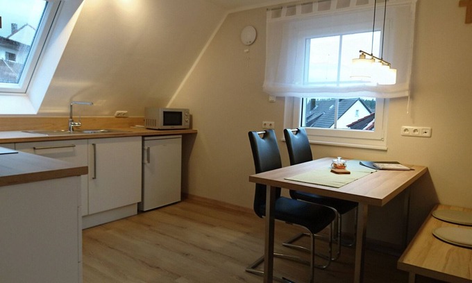 Windischeschenbach Apartamento | Casa de vacaciones confortablemente amueblada con balcón en Neuhaus, la fortaleza de Zoiglbieres