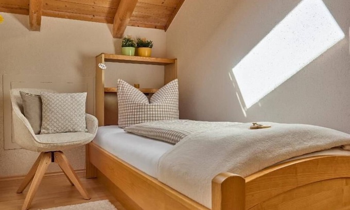 Frauenau Apartamento | Gemütliche 57 qm Dachgeschoss-Wohnung - allergikerfreundlich