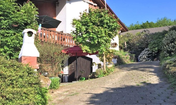 Waldbrunn Apartamento | Apartamento moderno en Ellar con terraza