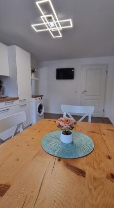 Simmelsdorf Apartamento | gemütliche Ferienwohnung Achteltal