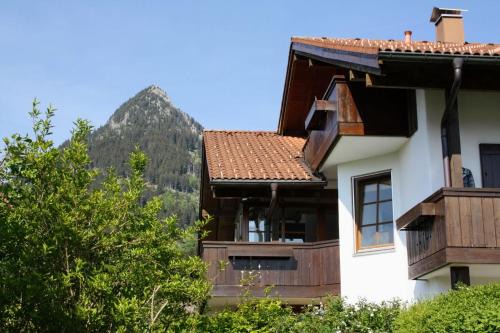 Burgberg Apartamento | Gemütliche Ferienwohnung Krämer mit Bergblick