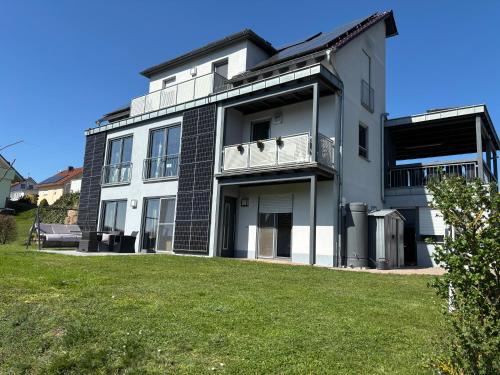 Hutzdorf Apartamento | Gemütliche Ferienwohnung mit Sonnenterrasse