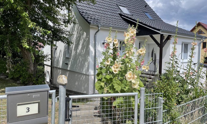 Thiessow Apartamento | Gemütliche Parterrewohnung "seeschwalbe" im Ostseebad Thiessow