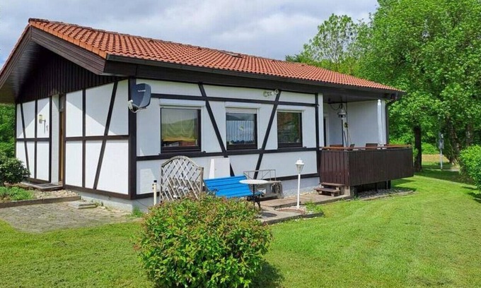 Dipperz Casa | Gemütlicher Bungalow in Ruhiger Lage mit Traumhafter Aussicht für 2-6 Personen