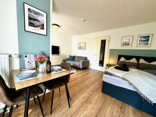 Ottersleben Apartamento | Gemütliches 1R Apartment mit Balkon, Parking, TV Streaming