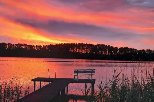 Oberhavel Casa | Gemütliches Ferienhaus am See, privater Steg, bei Berlin