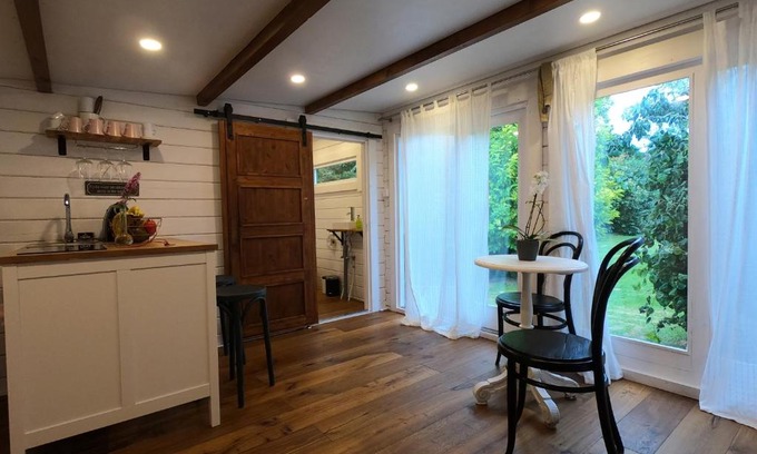 Bad Sauerbrunn Casa | Gemütliches Tinyhouse im Garten einer Villa mit Trenntoilette
