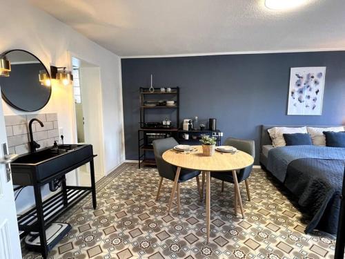 Arnsberg Apartamento | Gemütliches Zimmer mit Bad und eigenem Eingang in Altstadtvilla