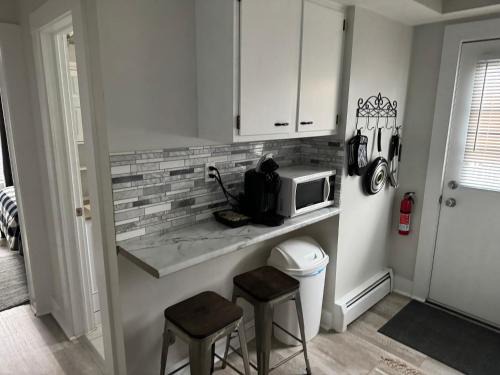 Willoughby Apartamento | Gem 1 Downtown Willoughby Historic District