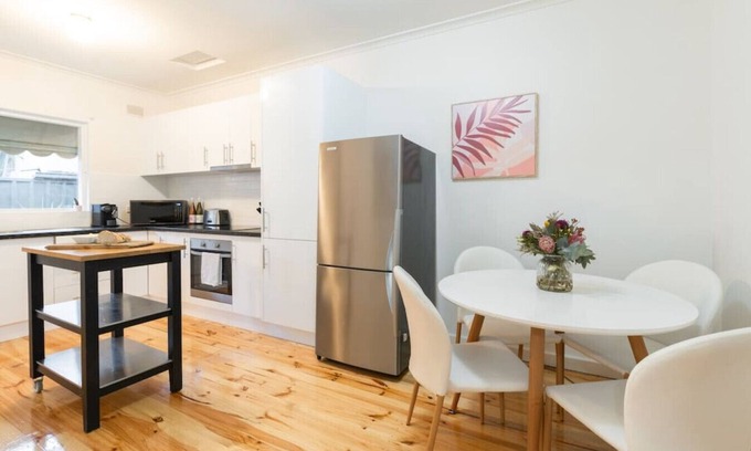 Glenelg East Apartamento | Gem Apartment 2 - Courtyard I Coffee I Beach