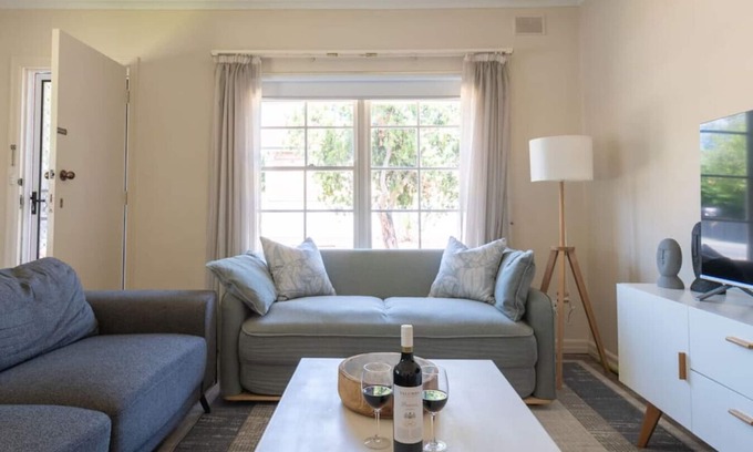 Glenelg Apartamento | Gem Apartment 5 - Courtyard I Beach I Wifi I Cafes
