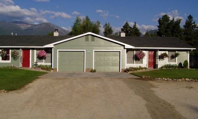 Stevensville Condominio | Gem House on Riverfront: